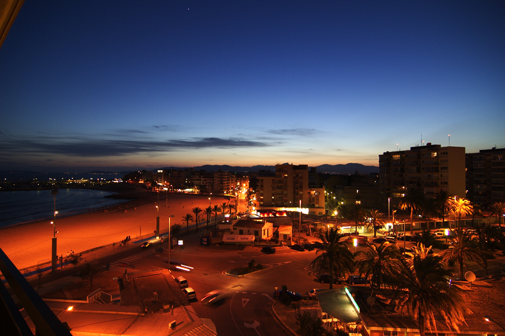 CRW_4293 Nachtbalkon.jpg